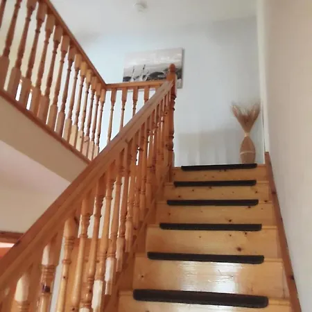 Manor Holiday Home-sleeps 8 Holiday home *