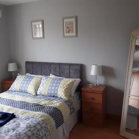 Holiday home Manor Holiday Home-sleeps 8 *