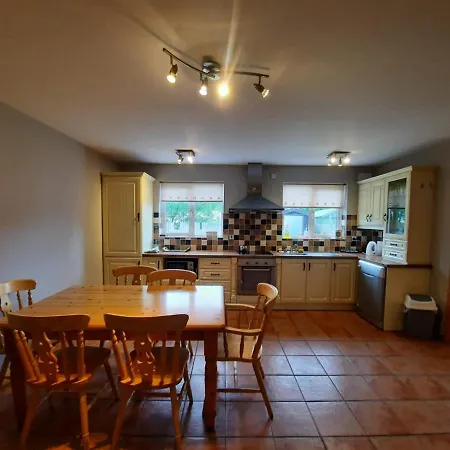 Holiday home Manor Holiday Home-sleeps 8 Manorhamilton