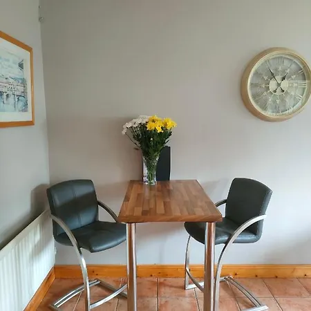 Manor Holiday Home-sleeps 8 Holiday home Manorhamilton
